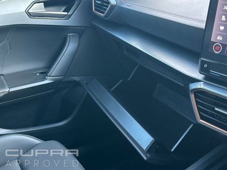 2024 Cupra Formentor e-Hybrid 204hp DSG €35,995 thumbnail