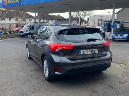 2021 Ford Focus - thumbnail 10