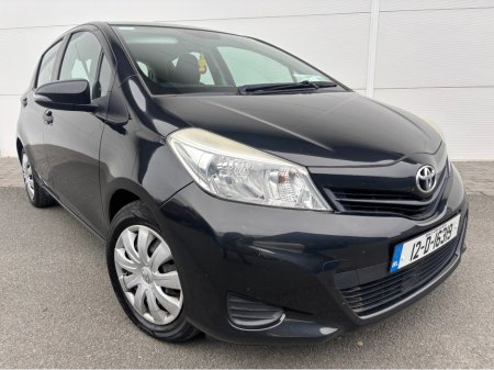 2012 Toyota Yaris - thumbnail 6