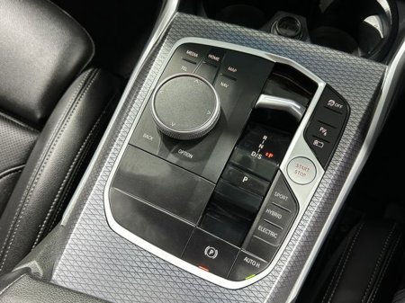 2025 BMW 3 Series - thumbnail 22