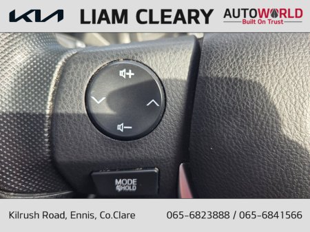 2015 Toyota Corolla - thumbnail 17