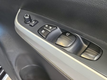 2019 Nissan Navara - thumbnail 8