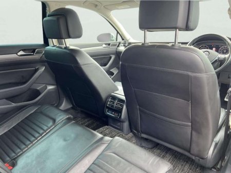 2019 Volkswagen Passat - thumbnail 20