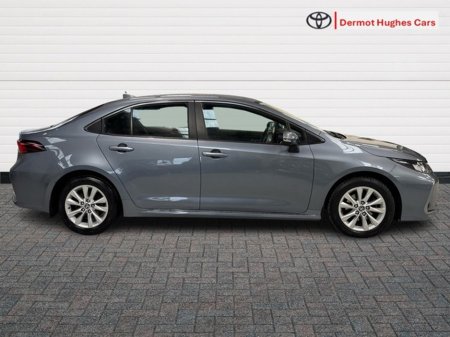 2024 Toyota Corolla LUNA SALOON 4DR AUTO €27,950 thumbnail