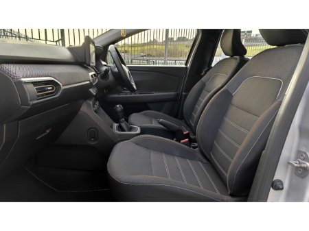 2024 Dacia Sandero Stepway Expression TCE 90 NBI-AS NEW WITH FACTORY WARRANTY-10" SCREEN-A/CY-2027-6 SPEED €18,450 thumbnail