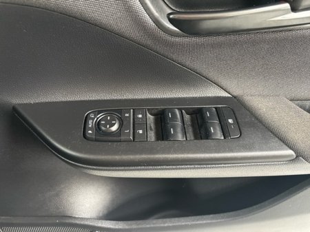 2024 Toyota C-HR - thumbnail 16