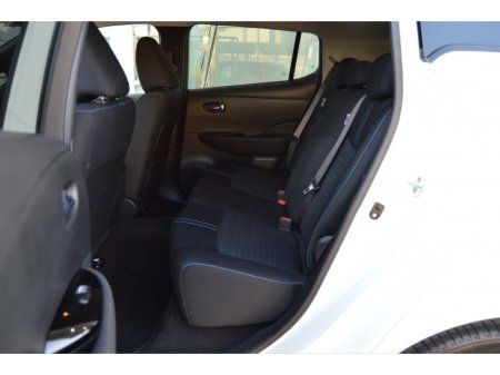 2019 Nissan Leaf Leaf SV Premium 40 kWh €13,699 thumbnail