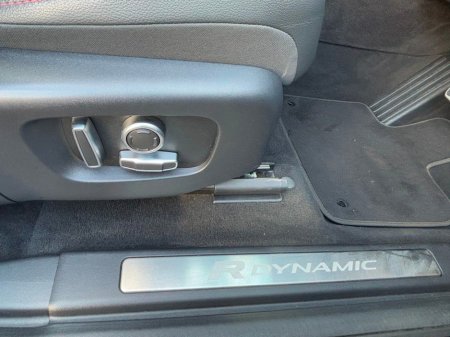 2022 Land Rover Discovery Sport SUNROOF P300E R-DYNAMIC SE PHEV €39,495 thumbnail