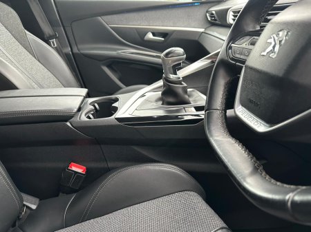 2019 Peugeot 5008 - thumbnail 17