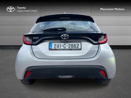 2024 Toyota Yaris - thumbnail 4