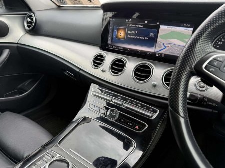 2019 Mercedes-Benz E Class - thumbnail 6