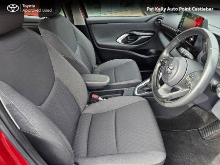 2021 Toyota Yaris - thumbnail 12