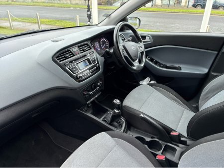 2016 Hyundai i20 DELUXE 5DR €10,950 thumbnail