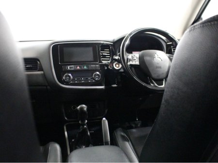 2017 Mitsubishi Outlander OUTL 4WD 6MT 4DR 7S 17MY 7 SEATS €16,950 thumbnail