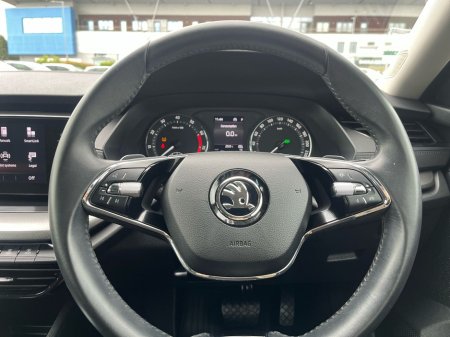 2023 Skoda Octavia - thumbnail 17