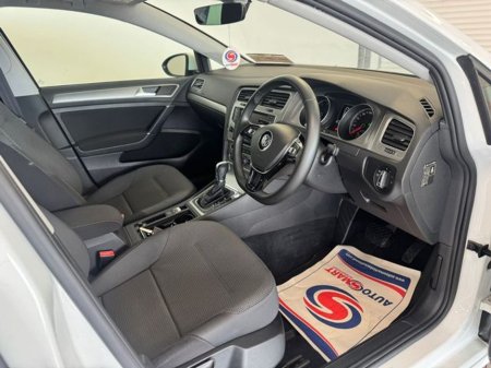 2017 Volkswagen Golf 1.2 TSI 110 bhp DSG Comfortline €13,995 thumbnail