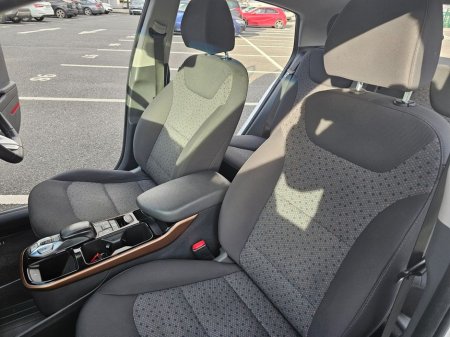 2018 Hyundai Ioniq FULL E V, 200 KM RANGE, FULL DEALER HISTORY, NEW NCT, FINANCE, WARRANTY, 5 STAR REVIEWS €9,995 thumbnail