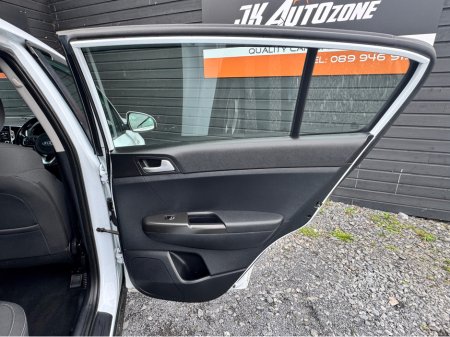 2017 Kia Sportage - thumbnail 17