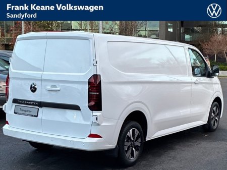 2025 Volkswagen Transporter - view 3
