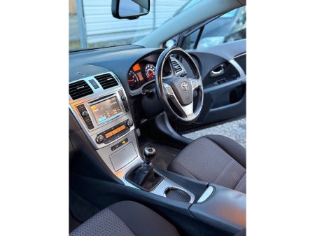 2012 Toyota Avensis - thumbnail 24