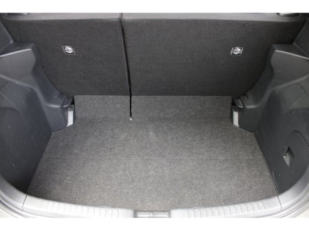 2021 Toyota Yaris - thumbnail 19