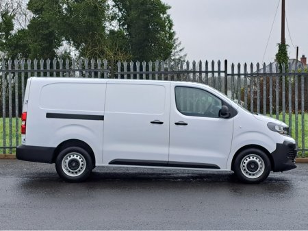 2026 Opel Vivaro KOMFORT L2H1 1.5TD 120BHP thumbnail