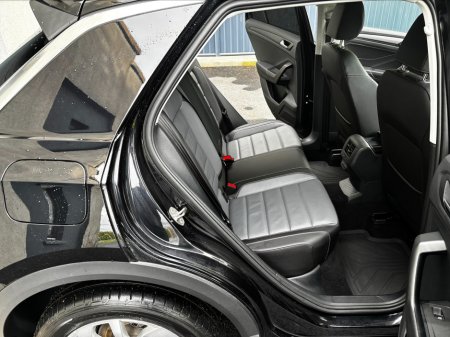 2024 Volkswagen T-Roc 3DA-A1DFF 5DR AUTO €39,950 thumbnail