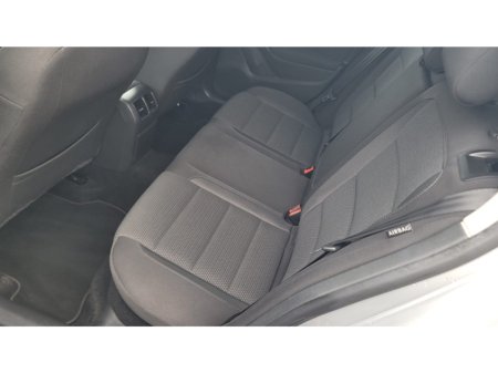 2012 Volkswagen Golf - thumbnail 11