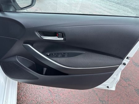 2024 Toyota Corolla PETROL HYBRID, LUNA MODEL, AUTOMATIC, TOYOTA SERVICE HISTORY, NEW NCT, FINANCE, WARRANRT, 5 STAR REVIEWS €25,995 thumbnail