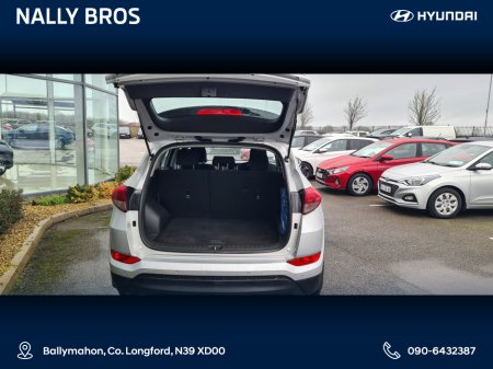 2017 Hyundai Tucson COMFORT 5DR €16,975 thumbnail