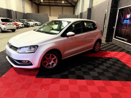 2017 Volkswagen Polo DBA-6RCJZ €13,499 thumbnail