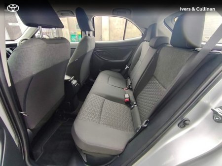 2023 Toyota Yaris Cross - thumbnail 6