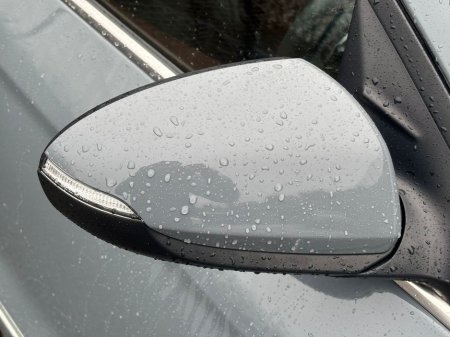 2020 Hyundai Ioniq PREMIUM SE PHEV S-A €19,638 thumbnail