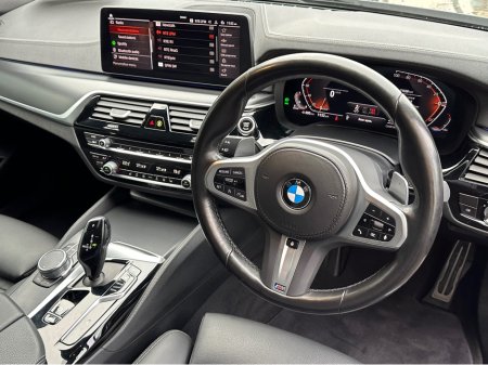 2023 BMW 5 Series - thumbnail 6
