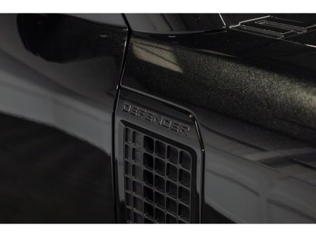 2023 Land Rover Defender - thumbnail 14