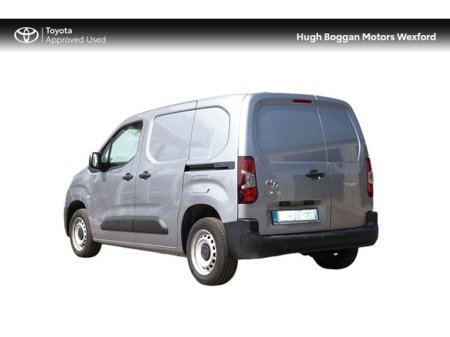 2024 Toyota Proace City 1.5 GX SWB, BIG DEMO SALE! €21,900 thumbnail