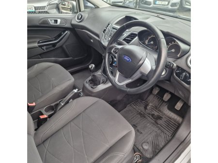 2017 Ford Fiesta - thumbnail 12