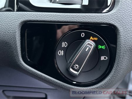 2016 Volkswagen Golf 1.4 HIGHLINE , AUTO // IMMACULATE €14,950 thumbnail