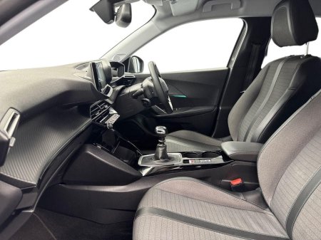 2021 Peugeot 2008 - thumbnail 2