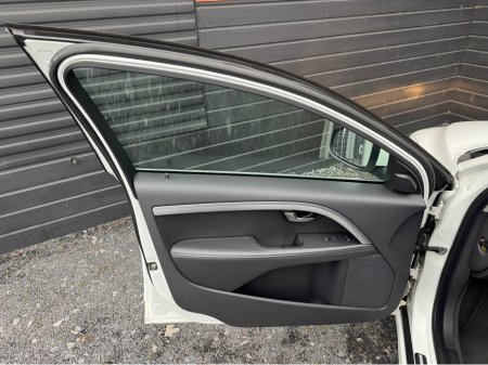 2015 Volvo V70 2.0 D D4 SE NAV 181BHP 5DR €7,995 thumbnail