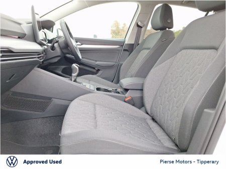 2025 Volkswagen Golf Launch Edition 1.5TSI 115BHP €32,950 thumbnail