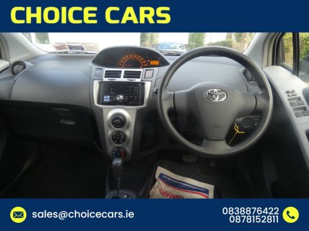 2010 Toyota Vitz - photo 6
