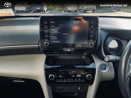 2022 Toyota Yaris Cross CR CROSS LUNA 4DR AUTO €24,500 thumbnail