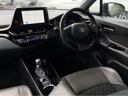 2023 Toyota C-HR HYBRID..Keyless Entry..Apple CarPlay €22,750 thumbnail