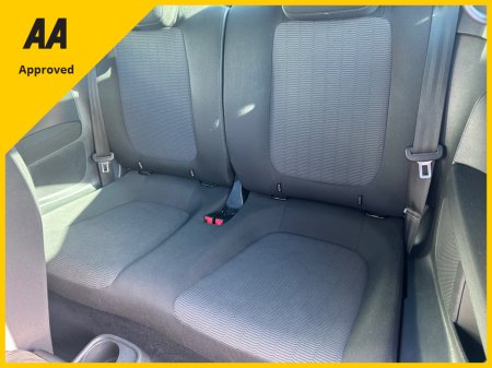 2013 Volkswagen Beetle - thumbnail 7