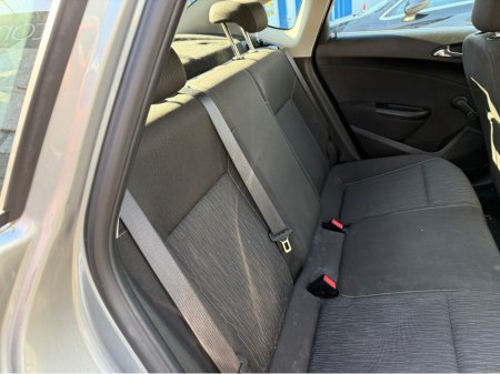 2013 Opel Astra - thumbnail 13