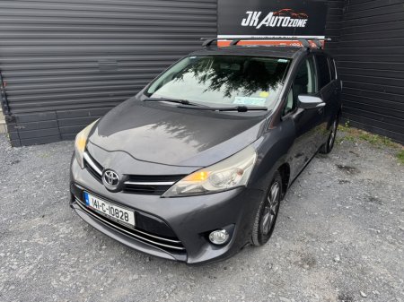 2014 Toyota Corolla Verso - thumbnail 3