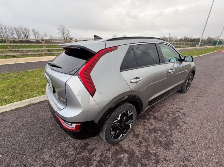 2023 Kia Niro - thumbnail 6