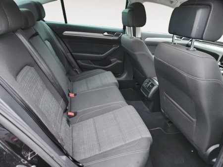 2020 Volkswagen Passat 1.6 TDI 120HP Business DSG €18,900 thumbnail