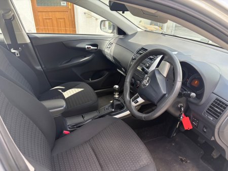 2013 Toyota Corolla - photo 5